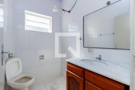 Banheiro de casa para alugar com 1 quarto, 40m² em Vila Invernada, São Paulo