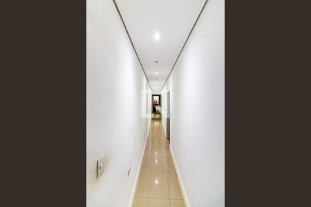 Corredor de casa para alugar com 3 quartos, 200m² em Parque Sao Domingos, São Paulo
