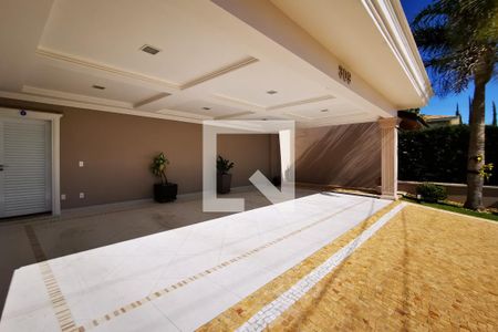 Casa de condomínio à venda com 585m², 5 quartos e 6 vagas Casa de condomínio à venda com 585m², 5 quartos e 6 vagasÁrea Comum