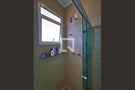 Casa de condomínio à venda com 585m², 5 quartos e 6 vagas Casa de condomínio à venda com 585m², 5 quartos e 6 vagasBanheiro