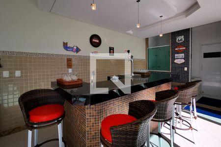 Casa de condomínio à venda com 585m², 5 quartos e 6 vagas Casa de condomínio à venda com 585m², 5 quartos e 6 vagasÁrea Comum