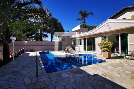 Casa de condomínio à venda com 585m², 5 quartos e 6 vagas Casa de condomínio à venda com 585m², 5 quartos e 6 vagasÁrea Comum