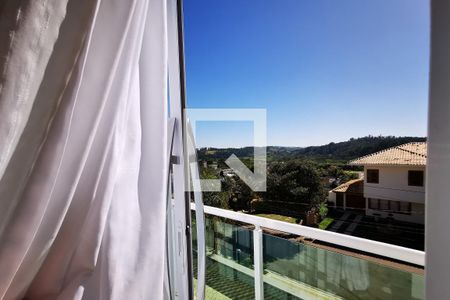 Casa de condomínio à venda com 585m², 5 quartos e 6 vagas Casa de condomínio à venda com 585m², 5 quartos e 6 vagasVista