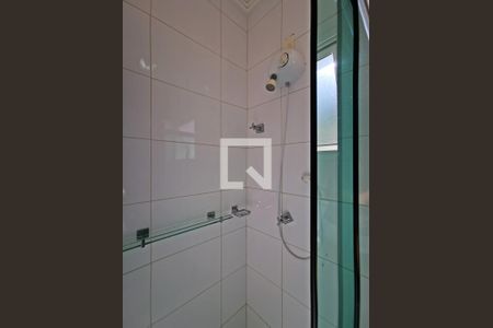 Casa de condomínio à venda com 585m², 5 quartos e 6 vagas Casa de condomínio à venda com 585m², 5 quartos e 6 vagasBanheiro