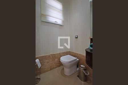 Banheiro de casa de condomínio à venda com 5 quartos, 585m² em Vale Azul, Jundiaí