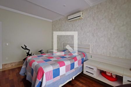 Casa de condomínio à venda com 585m², 5 quartos e 6 vagas Casa de condomínio à venda com 585m², 5 quartos e 6 vagasQuarto 4