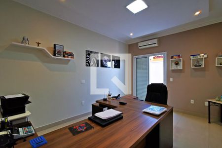 Casa de condomínio à venda com 585m², 5 quartos e 6 vagas Casa de condomínio à venda com 585m², 5 quartos e 6 vagasQuarto 1