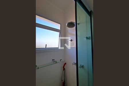 Casa de condomínio à venda com 585m², 5 quartos e 6 vagas Casa de condomínio à venda com 585m², 5 quartos e 6 vagasBanheiro