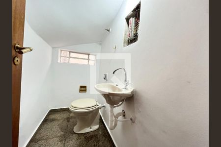 Lavabo de casa para alugar com 4 quartos, 126m² em Parque Jabaquara, São Paulo