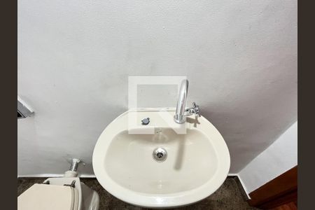 Lavabo de casa para alugar com 4 quartos, 126m² em Parque Jabaquara, São Paulo