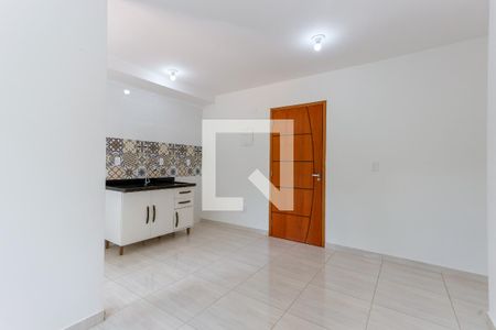 Sala de apartamento para alugar com 2 quartos, 44m² em Vila Irmaos Arnoni, São Paulo