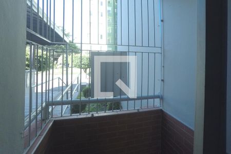 Vista Sala de apartamento para alugar com 2 quartos, 55m² em Parque Sao Vicente, Mauá