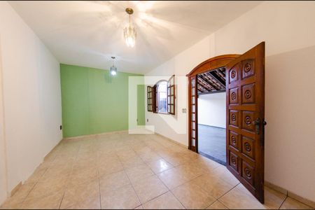 Sala de casa à venda com 2 quartos, 160m² em Padre Eustáquio, Belo Horizonte