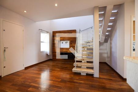 Sala  de casa de condomínio para alugar com 3 quartos, 89m² em Paisagem Renoir, Cotia