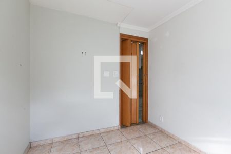 Quarto 2 de apartamento para alugar com 2 quartos, 56m² em Conjunto Residencial José Bonifácio, São Paulo