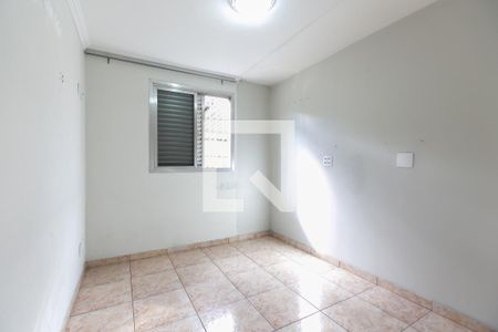 Quarto 2 de apartamento para alugar com 2 quartos, 56m² em Conjunto Residencial José Bonifácio, São Paulo