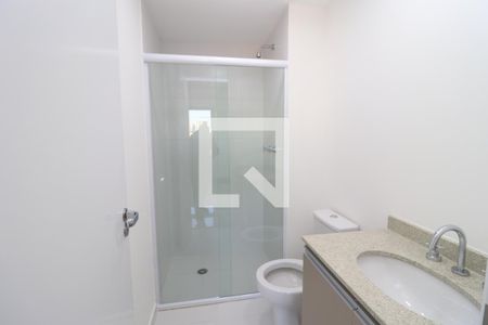 Banheiro de kitnet/studio para alugar com 1 quarto, 24m² em Vila Zilda, São Paulo