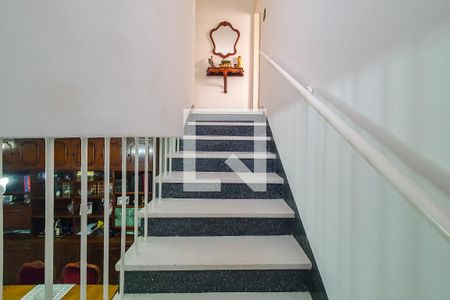 Escada de casa à venda com 3 quartos, 224m² em Jardim da Gloria, São Paulo
