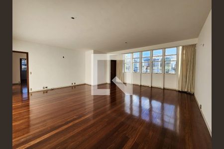 Apartamento à venda com 230m², 4 quartos e 2 vagasSala