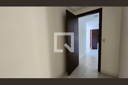 Quarto 01 de apartamento para alugar com 2 quartos, 55m² em Carvoeira, Florianópolis