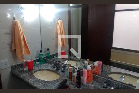 Banheiro de apartamento para alugar com 4 quartos, 246m² em Pinheiros, São Paulo