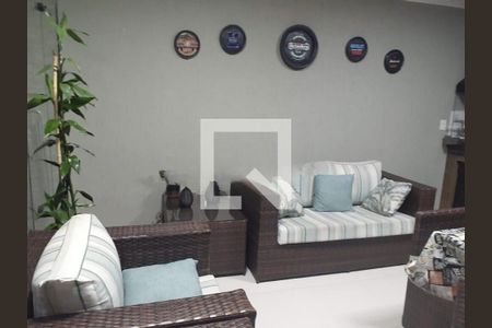 Casa à venda com 3 quartos, 150m² em Vila Antonina, São Paulo