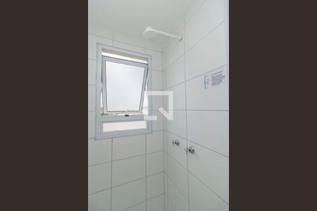 Detalhe do Banheiro de apartamento para alugar com 2 quartos, 38m² em Bonsucesso, Rio de Janeiro
