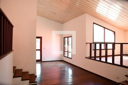 Sala de casa de condomínio para alugar com 4 quartos, 237m² em Jardim Recanto Suave, Cotia