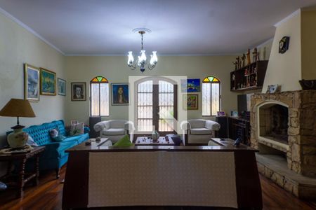 Sala de casa à venda com 5 quartos, 319m² em Vila Ipojuca, São Paulo