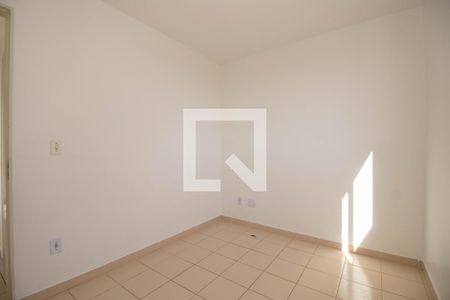 Quarto 1 de apartamento para alugar com 2 quartos, 52m² em Samambaia Sul (samambaia), Brasília