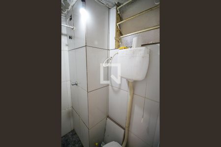 Banheiro de apartamento à venda com 1 quarto, 37m² em Conjunto Residencial José Bonifácio, São Paulo