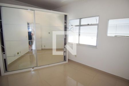 Quarto de casa para alugar com 2 quartos, 60m² em Parque Santa Lúcia, Duque de Caxias