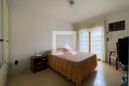 Quarto 1 de casa à venda com 4 quartos, 190m² em Cavalhada, Porto Alegre