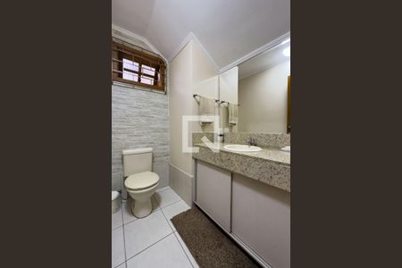 Lavabo de casa à venda com 4 quartos, 190m² em Cavalhada, Porto Alegre