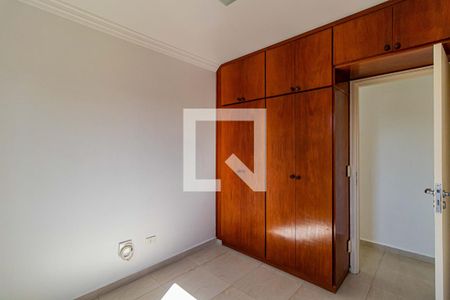 Quarto 01 de apartamento à venda com 2 quartos, 55m² em Jardim Cláudia, São Paulo