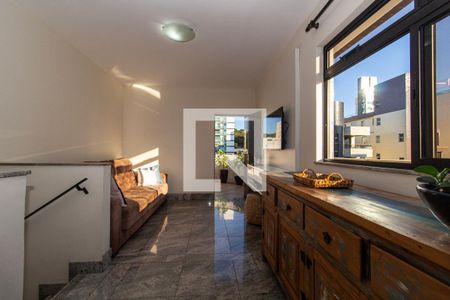 Corredor de apartamento à venda com 4 quartos, 300m² em São José, Belo Horizonte
