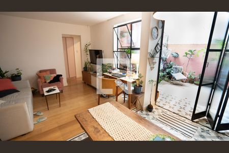 Sala de apartamento para alugar com 1 quarto, 68m² em Santa Teresa, Rio de Janeiro