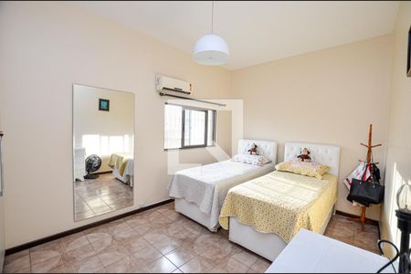 Quarto 1 de casa à venda com 2 quartos, 150m² em Badu, Niterói