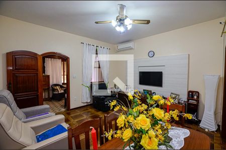 Sala de casa à venda com 2 quartos, 150m² em Badu, Niterói