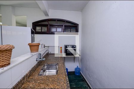 Casa à venda com 150m², 2 quartos e 3 vagas Casa à venda com 150m², 2 quartos e 3 vagascozinha da garagem