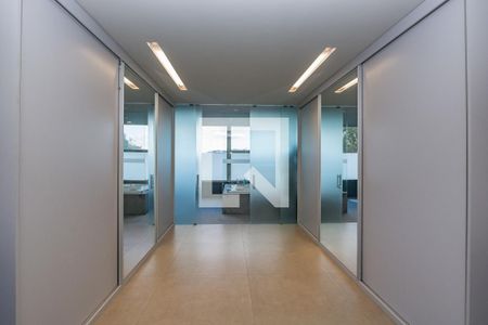 Casa de condomínio à venda com 490m², 3 quartos e 4 vagas Casa de condomínio à venda com 490m², 3 quartos e 4 vagasSuíte 1