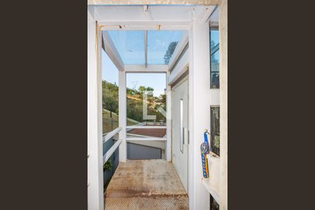 Casa de condomínio à venda com 490m², 3 quartos e 4 vagas Casa de condomínio à venda com 490m², 3 quartos e 4 vagasElevador