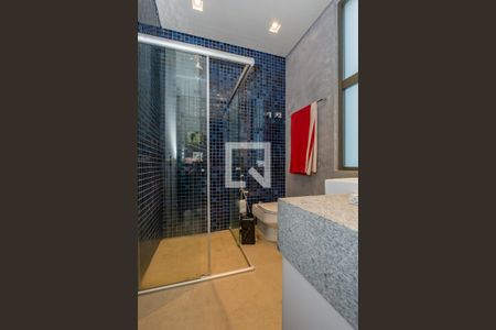 Casa de condomínio à venda com 490m², 3 quartos e 4 vagas Casa de condomínio à venda com 490m², 3 quartos e 4 vagasBanheiro da Suíte 2