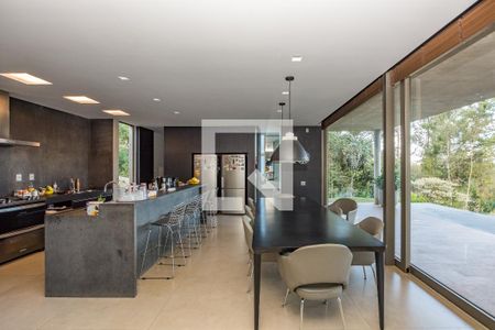 Casa de condomínio à venda com 490m², 3 quartos e 4 vagas Casa de condomínio à venda com 490m², 3 quartos e 4 vagasCozinha