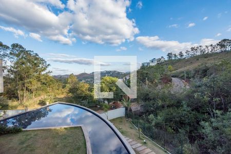 Casa de condomínio à venda com 490m², 3 quartos e 4 vagas Casa de condomínio à venda com 490m², 3 quartos e 4 vagasVaranda 2 da Suíte 1