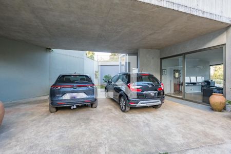 Casa de condomínio à venda com 490m², 3 quartos e 4 vagas Casa de condomínio à venda com 490m², 3 quartos e 4 vagasGaragem