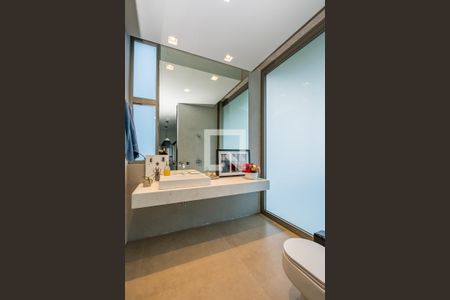 Casa de condomínio à venda com 490m², 3 quartos e 4 vagas Casa de condomínio à venda com 490m², 3 quartos e 4 vagasLavabo