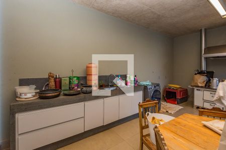 Casa de condomínio à venda com 490m², 3 quartos e 4 vagas Casa de condomínio à venda com 490m², 3 quartos e 4 vagasÁrea de Serviço - Cozinha