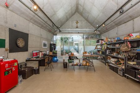 Casa de condomínio à venda com 490m², 3 quartos e 4 vagas Casa de condomínio à venda com 490m², 3 quartos e 4 vagasQuarto 3 - Escritório