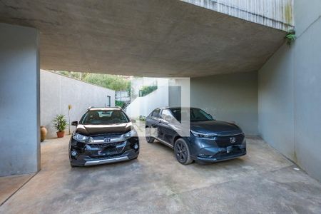 Casa de condomínio à venda com 490m², 3 quartos e 4 vagas Casa de condomínio à venda com 490m², 3 quartos e 4 vagasGaragem